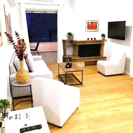 Aelio Deluxe Akrata * Paralia Akratas