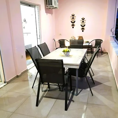 Aelio Deluxe Akrata דירה